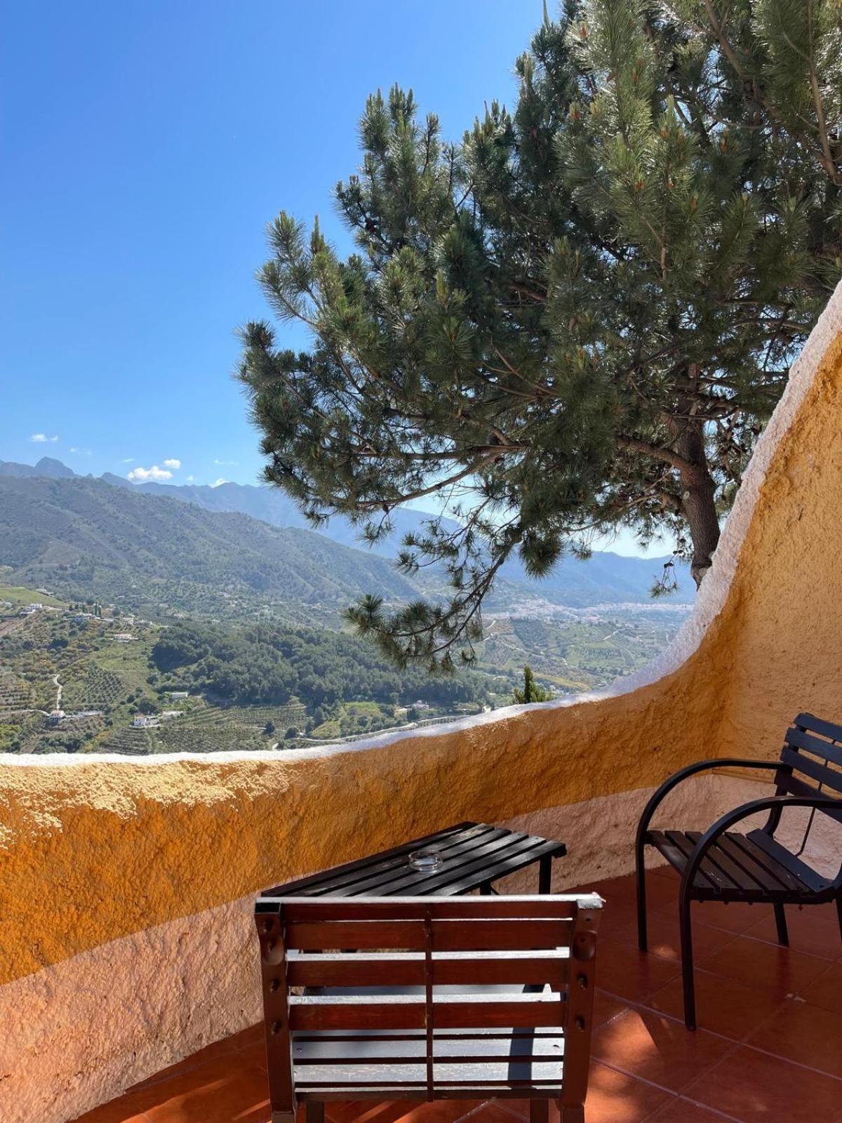 Hotel Rural Los Caracoles Фрихилиана Экстерьер фото