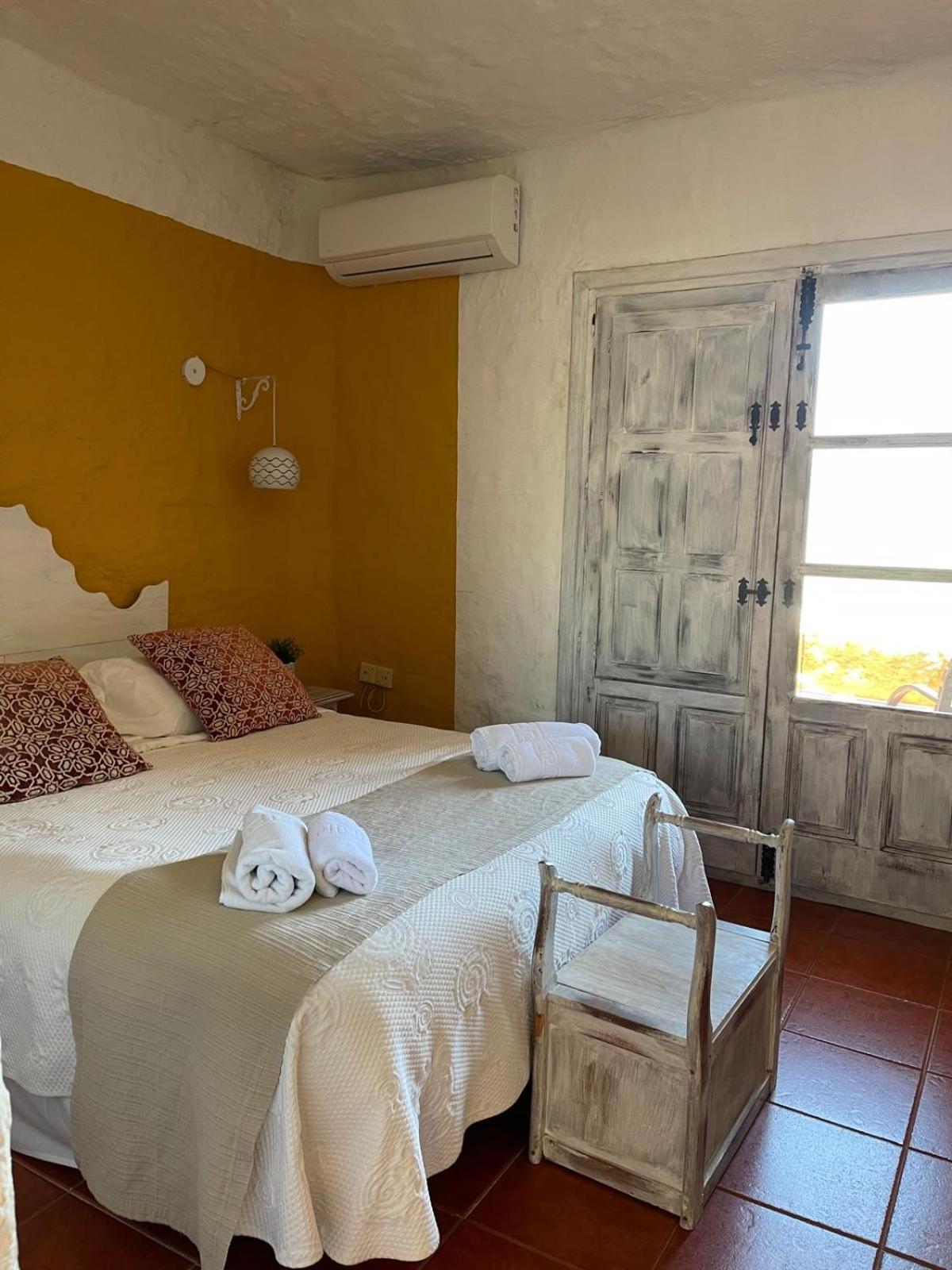 Hotel Rural Los Caracoles Фрихилиана Экстерьер фото